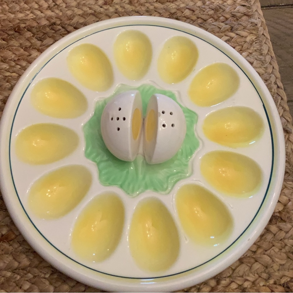 Vintage egg plate
